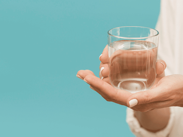 Minum Air Putih Berlebihan