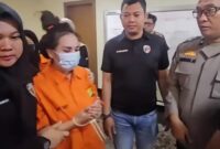 Dokter kecantikan gadugan ditangkap polisi saat pratik di hotel. (Foto: Istimewa)