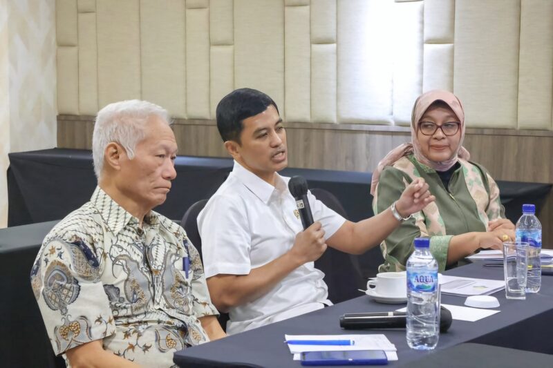 Wamenkes Dante Saksono Harbuwono mengimbau masyarakat download aplikasi Satu Sehat untuk pemeriksaan kesehatan gratis. (Foto: Kemenkes)