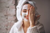 Di tengah kegaduhan bisnis skincare belakangan ini, harus hati-hati memilih produk agar kulit baik-baik saja. (Foto: Freepik)