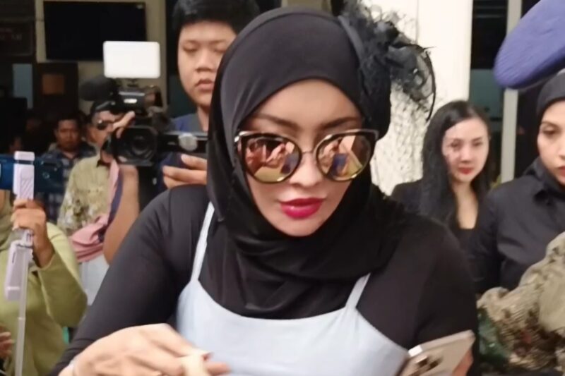 BPOM tarik izin edar 21 poduk kosmetik, empat di antaranya milik Doktif. (Foto: Danu Baharuddin/Sehatcantik.id)