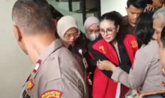 Drama Jaksa-Doktif, Nikita Sakit, dan Sidang Ditunda