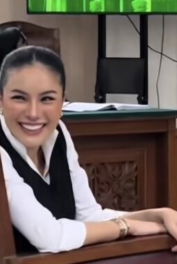 Nikita Mirzani Dituntut 11 Tahun dan Denda Rp2 Miliar