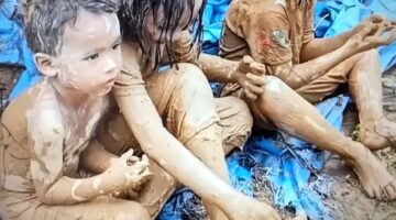 Tiga anak selamat setelah sempat tertimbun banjir longsor di Matauli, Tapanuli Tengah, Sumatra Utara. (Foto: Jhun Hispan Simbolon/@hispanjhun)