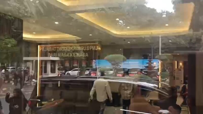 Dokter Richard Lee diperiksa sebagai tersangka terkait tindak pidana bidang kesehatan dan atau perlindungan konsumen. (Foto: Danu Baharuddin/Sehatcantik.id)