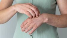 Notifikasi kasus dari Australia jadi alarm. Kemenkes perkuat deteksi dini dan imunisasi agar campak tak meluas. (Foto: Freepik)