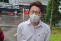 Dokter Richard Lee diperiksa di Polda Metro Jaya sebagai tersangka kasus dugaan pelanggaran perlindungan konsumen. (Foto: Sehatcantik.id)