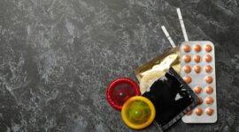 BPOM menindak peredaran kosmetik, obat, dan suplemen ilegal yang dijual bebas di platform belanja daring. (Foto: Freepik)