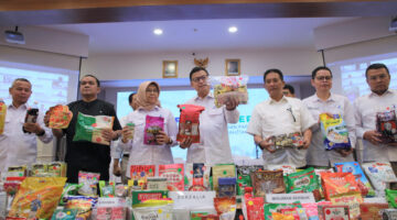 BPOM meningkatkan inspeksi pangan di ritel dan gudang untuk mencegah produk ilegal, kedaluwarsa, atau rusak selama Ramadan. (Foto: Sehatcantik.id)