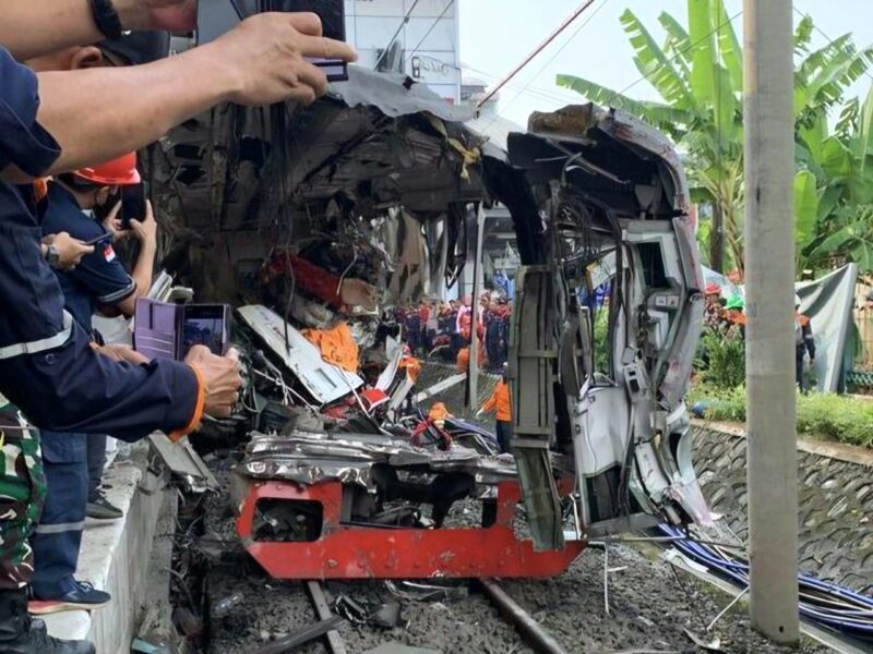 Kemenkes menyiapkan rumah sakit rujukan untuk penanganan lanjutan korban tabrakan KRL dan KA Argo Bromo di Bekasi Timur. (Foto: Sehatcantik.id)