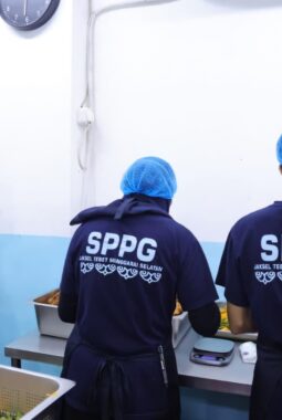 Meski Anggaran Kalah dengan Pengadaan Kaos Kaki, Taruna Ikrar Tancap Gas Sidak MBG