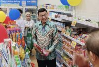 BPOM mewajibkan minimarket dan supermarket memiliki tenaga terlatih untuk mengawasi obat agar penyimpanan dan penjualannya sesuai standar dan aman bagi masyarakat. (Foto: Sehatcantik.id/Danu Baharuddin)