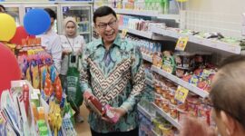 BPOM mewajibkan minimarket dan supermarket memiliki tenaga terlatih untuk mengawasi obat agar penyimpanan dan penjualannya sesuai standar dan aman bagi masyarakat. (Foto: Sehatcantik.id/Danu Baharuddin)