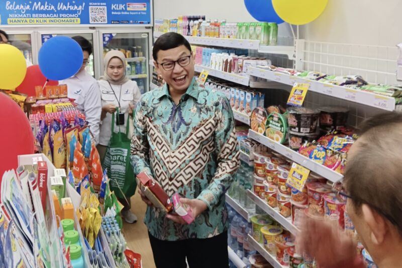 BPOM mewajibkan minimarket dan supermarket memiliki tenaga terlatih untuk mengawasi obat agar penyimpanan dan penjualannya sesuai standar dan aman bagi masyarakat. (Foto: Sehatcantik.id/Danu Baharuddin)