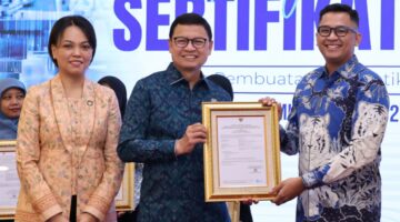 Penyederhanaan sertifikasi menjadi langkah baru BPOM memperkuat industri kosmetik Indonesia. (Foto: BPOM RI)