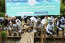 Caption:
Menuju net zero carbon, industri farmasi berupaya mengurangi jejak emisi sekaligus menjaga keseimbangan lingkungan demi kesehatan generasi mendatang. (Foto: BBPOM)