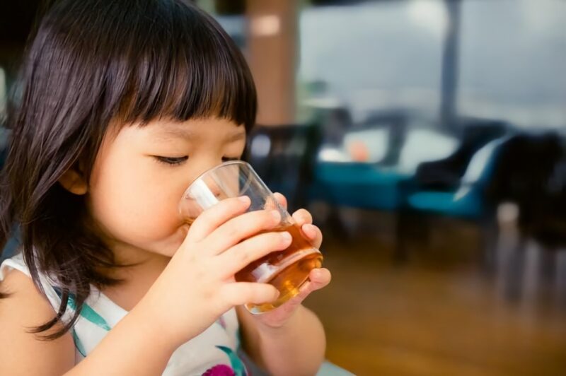 Kebiasaan kecil di meja makan bisa berdampak besar ketika menyangkut kebutuhan gizi bayi dan balita. (Foto: Frerpik)