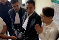 Richard Lee bersama tim kuasa hukum saat mengajukan pengalihan penahanan dalam sidang di Pengadilan Negeri Tangerang, Kamis (30/7/2026). (Foto: Sbw/Sehatcantik.id)
