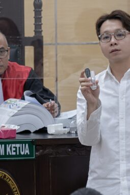 Kubu Richard Lee Bongkar Perbedaan Keterangan Saksi di Persidangan
