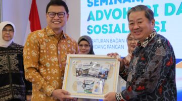 BPOM luncurkan tiga peraturan, tiga keputusan, dan 15 buku pedoman demi perkuat sistem keamanan pangan nasional berbasis sains. (Foto: Sbw/Sehatcantik.id)