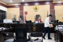 Terdakwa dr. Richard Lee memohon penundaan sidang di PN Tangerang akibat kondisi fisiknya drop, Rabu (26/8/2026). (Foto: Sehatcantik/Sbw)