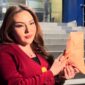 Lisa Mariana membawa persoalan legalitas produk yang dikaitkan dengan 