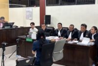 Saksi Janet Aprilia Stanzah memberikan keterangan dalam sidang perkara Richard Lee di Pengadilan Negeri Tangerang.(Foto: Sehatcantik.id/Sbw)