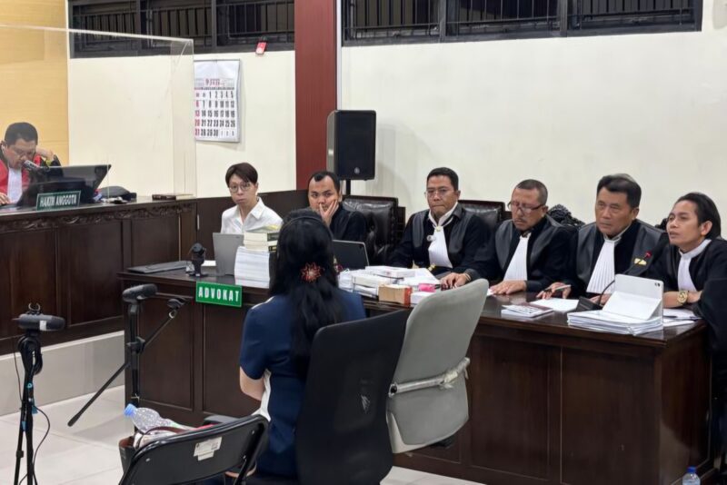 Saksi Janet Aprilia Stanzah memberikan keterangan dalam sidang perkara Richard Lee di Pengadilan Negeri Tangerang.(Foto: Sehatcantik.id/Sbw)