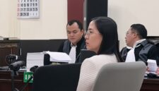 Terungkap di persidangan, Audrey Clarisa menyebut PT Imedco Djaja sebagai produsen White Tomato dan David Lee sebagai Direktur CV Athena Mandiri saat perjanjian kerja sama dibuat. (Foto: Sehatcantik.id/Sbw)