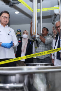 BPOM Gerebek Pabrik Kosmetik Ilegal Rp16 Miliar